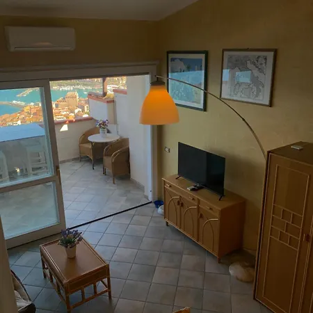Aurora House -vista Mare Mozzafiato E Parcheggio Privato