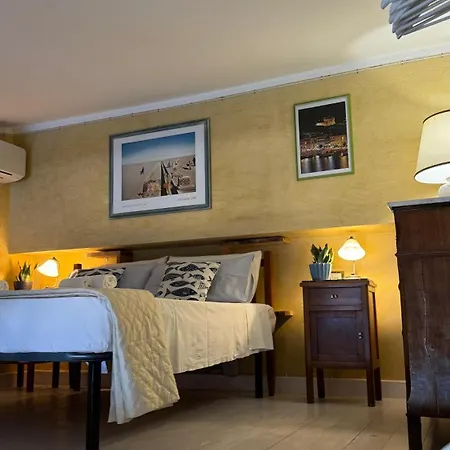 Aurora House -vista Mare Mozzafiato E Parcheggio Privato