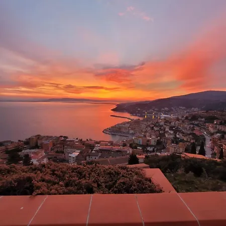 Aurora House -vista Mare Mozzafiato E Parcheggio Privato
